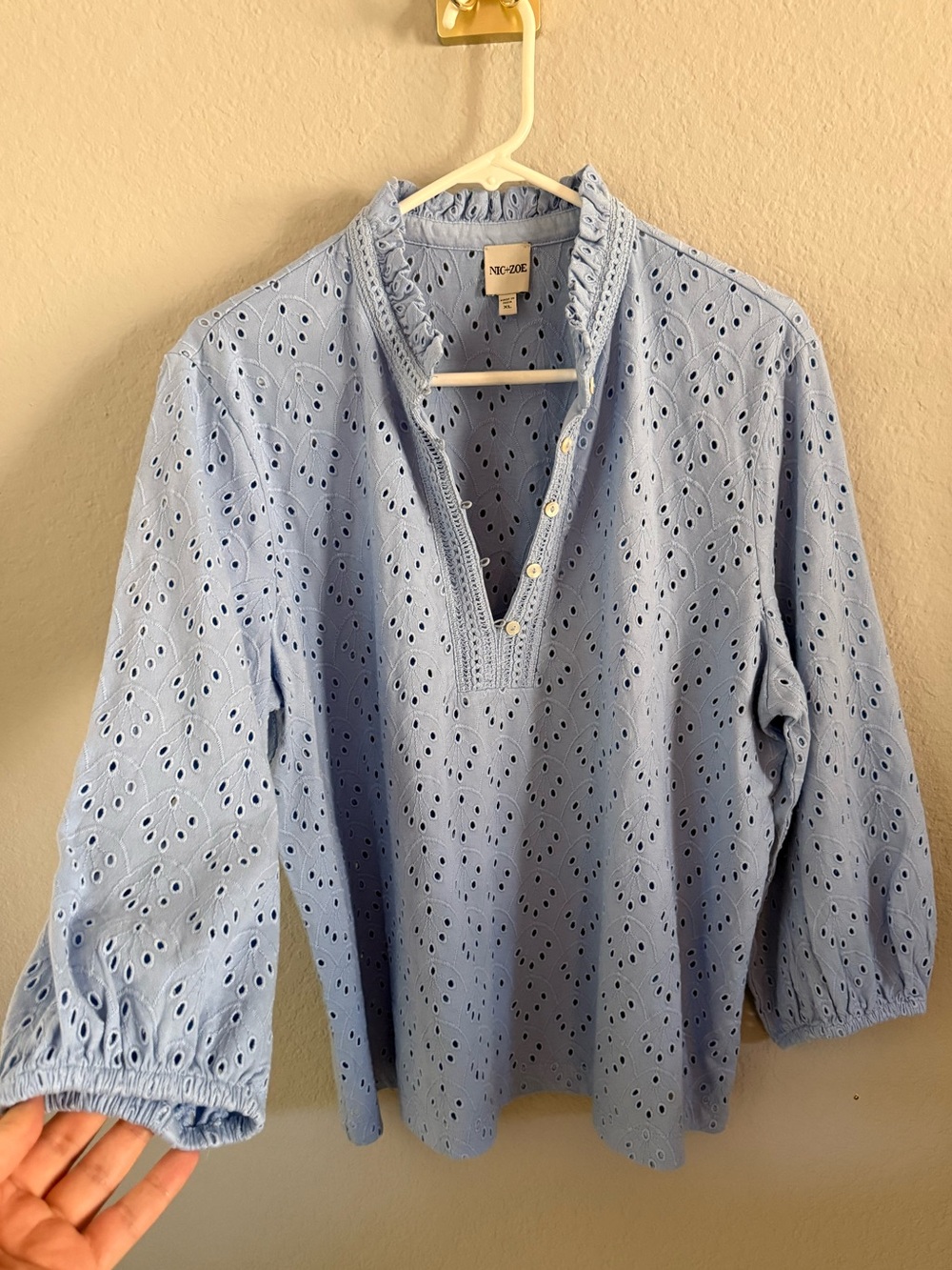 NIC+ZOE French Blue Eyelet Ruffle Neck Top XL
